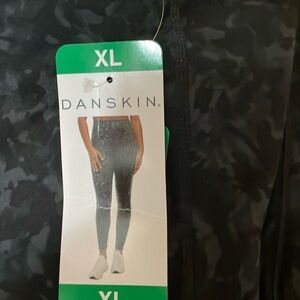 - Danskin ladies brushed leggings